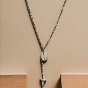 18” shell and shark tooth necklace